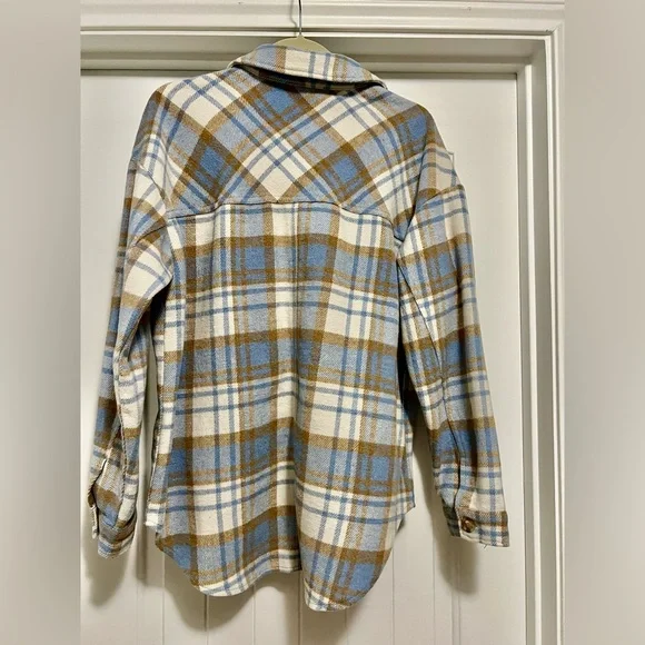 La Hearts Blue and Tan Plaid Utility Jacket Confy Cozy Cabincore Shacket - Picture 3 of 7